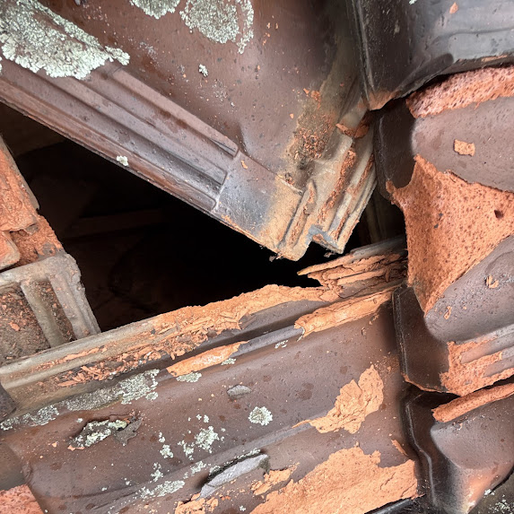 roof tile fretting